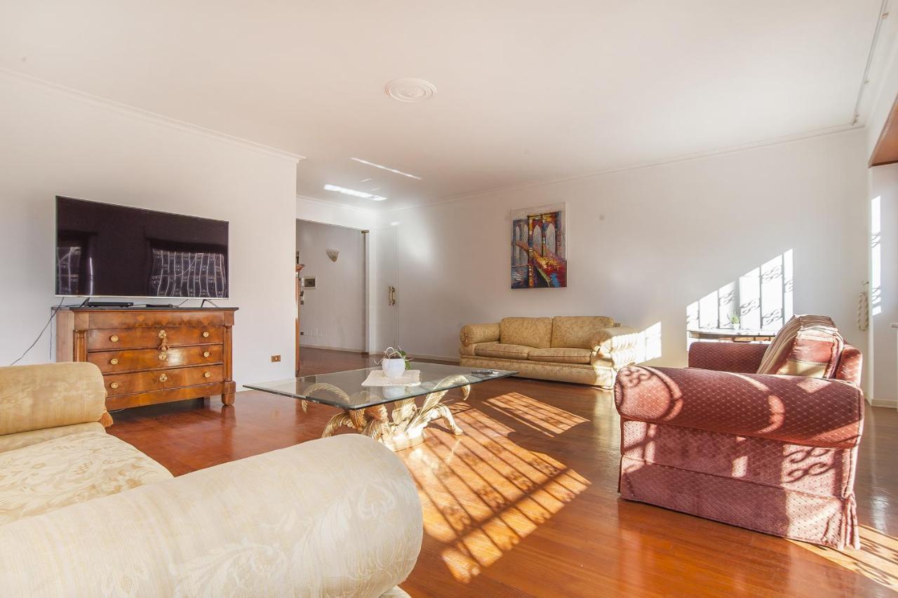 Eur Luminous And Large Family Terrace Apartment Rom Exterior foto