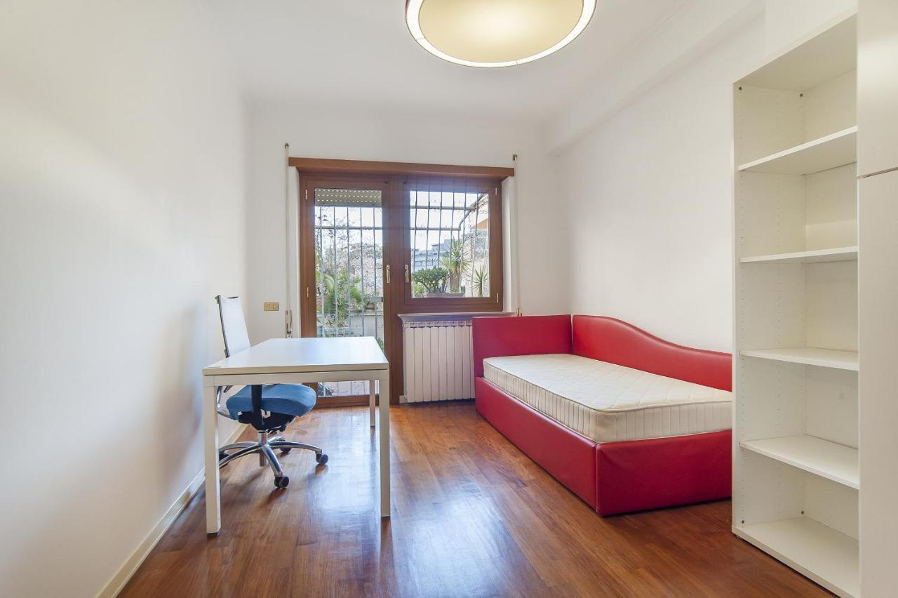 Eur Luminous And Large Family Terrace Apartment Rom Exterior foto
